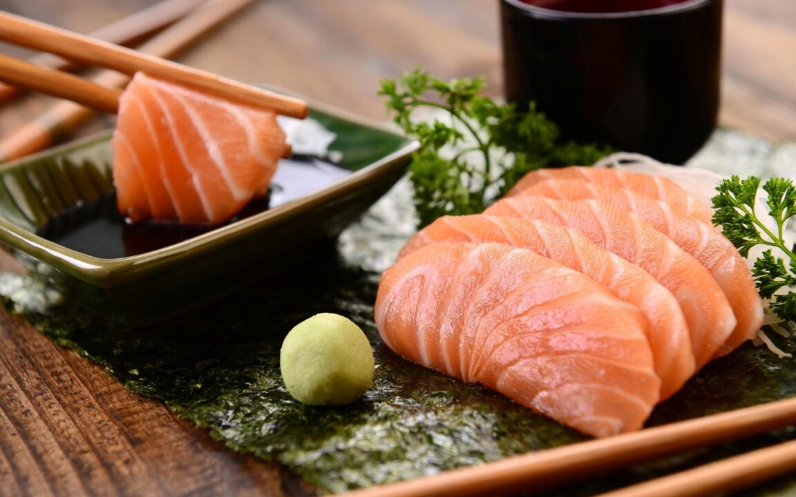 Balık, somon gibi yağlı çeşitlerin dışında, Japon diyetinin temel gıdalarından biridir. 